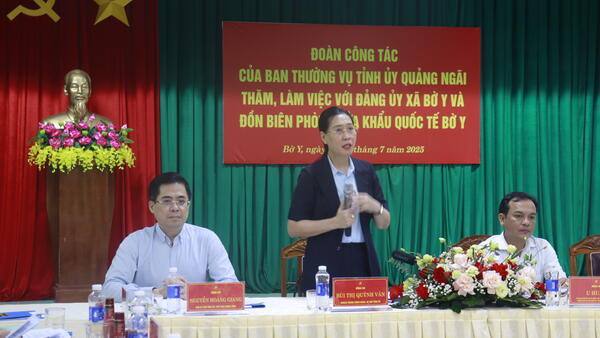Ban Thường vụ Tỉnh uỷ làm việc với Đảng uỷ xã Bờ Y và Đồn Biên phòng cửa khẩu quốc tế Bờ Y