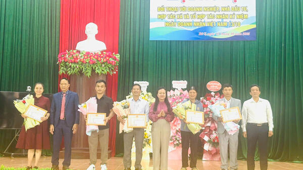 Xã Bờ Y gặp gỡ, đối thoại với Doanh nghiệp, Nhà đầu tư, Hợp tác xã, Tổ hợp tác nhân Ngày Doanh nhân Việt Nam 13/10