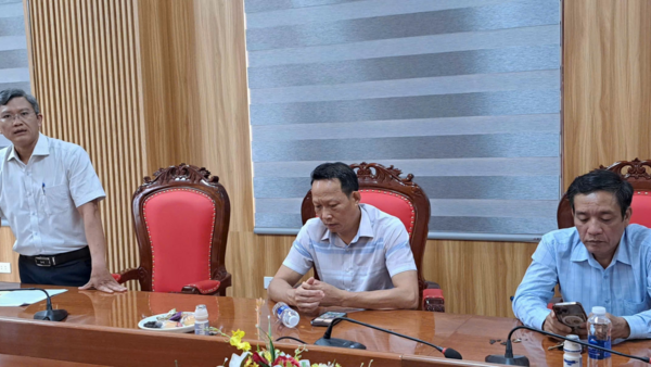 LÃNH ĐẠO XÃ BỜ Y THĂM, CHÚC MỪNG NHÂN NGÀY TRUYỀN THỐNG NGÀNH TUYÊN GIÁO CỦA ĐẢNG