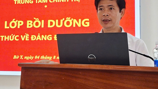 KHAI GIẢNG LỚP BỒI DƯỠNG  NHẬN THỨC VỀ ĐẢNG ĐỢT 2 NĂM 2026.